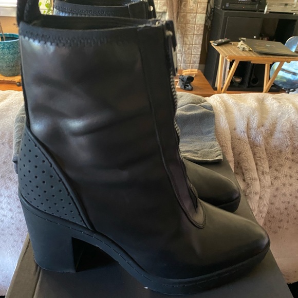 Alexander Wang X HM Zip Booties - Picture 7 of 10